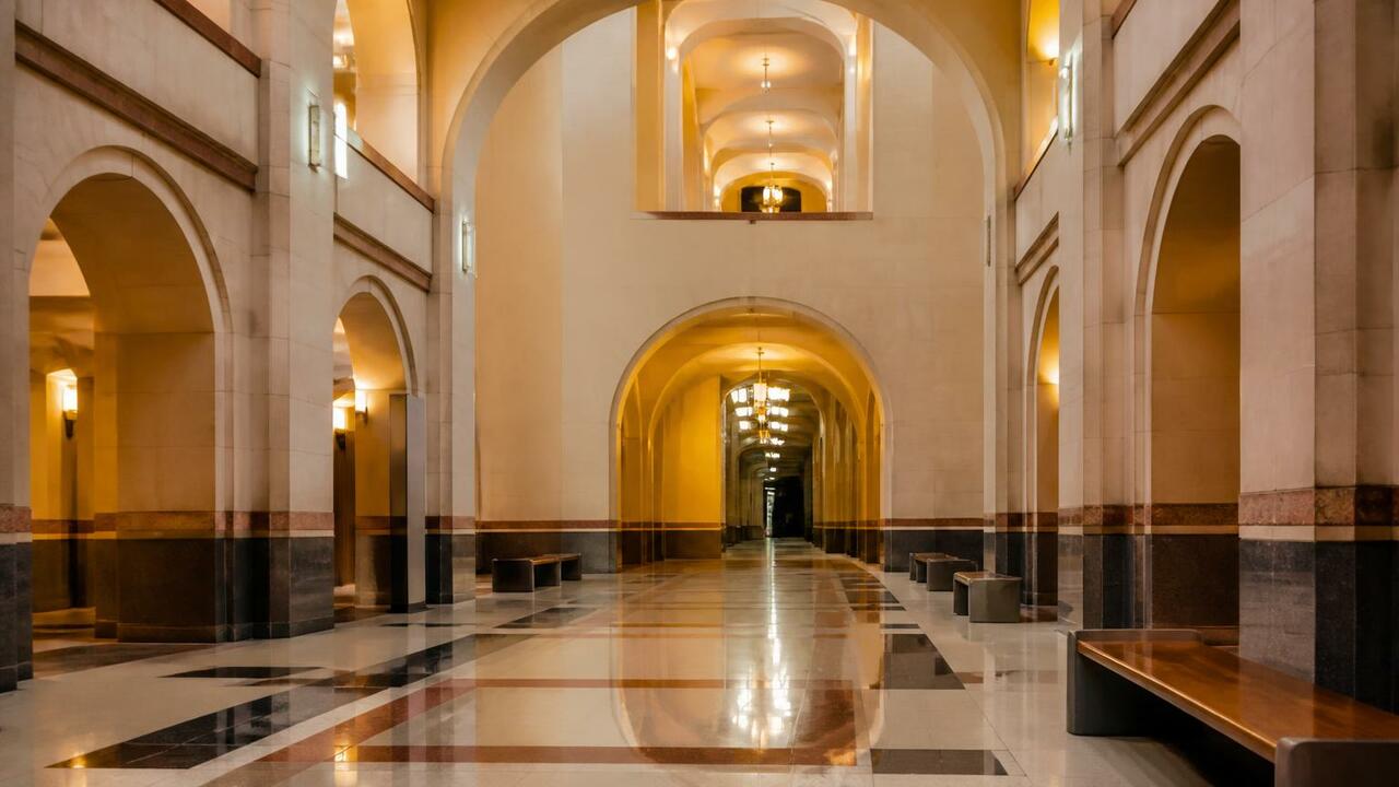 Метро «Бульвар Генерала Карбышева»: 12 барельефов и история инженерных войск Новая станция метро «Бульвар Генерала Карбышева...