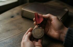 Ветераны Москвы получат 40 тысяч рублей к годов...